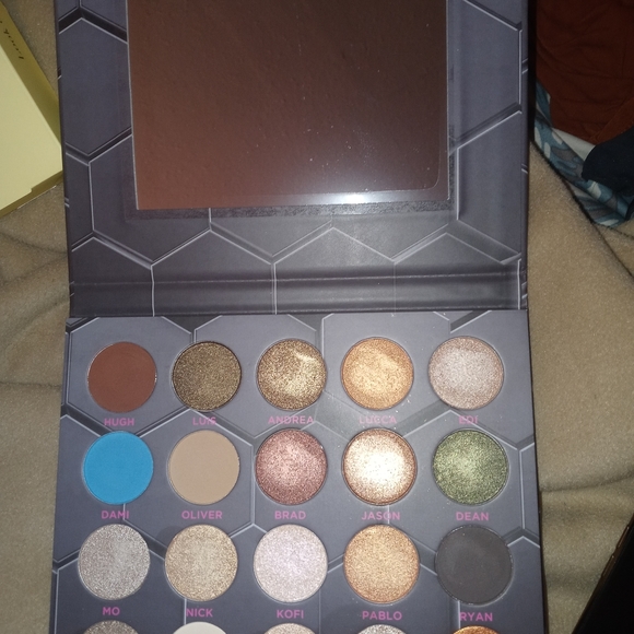 Barbarella Eyeshadow Pallete - Picture 4 of 6